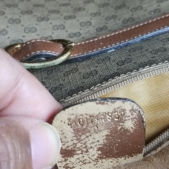 COPY - Vintage Gucci Briefcase - Picture 10 of 16